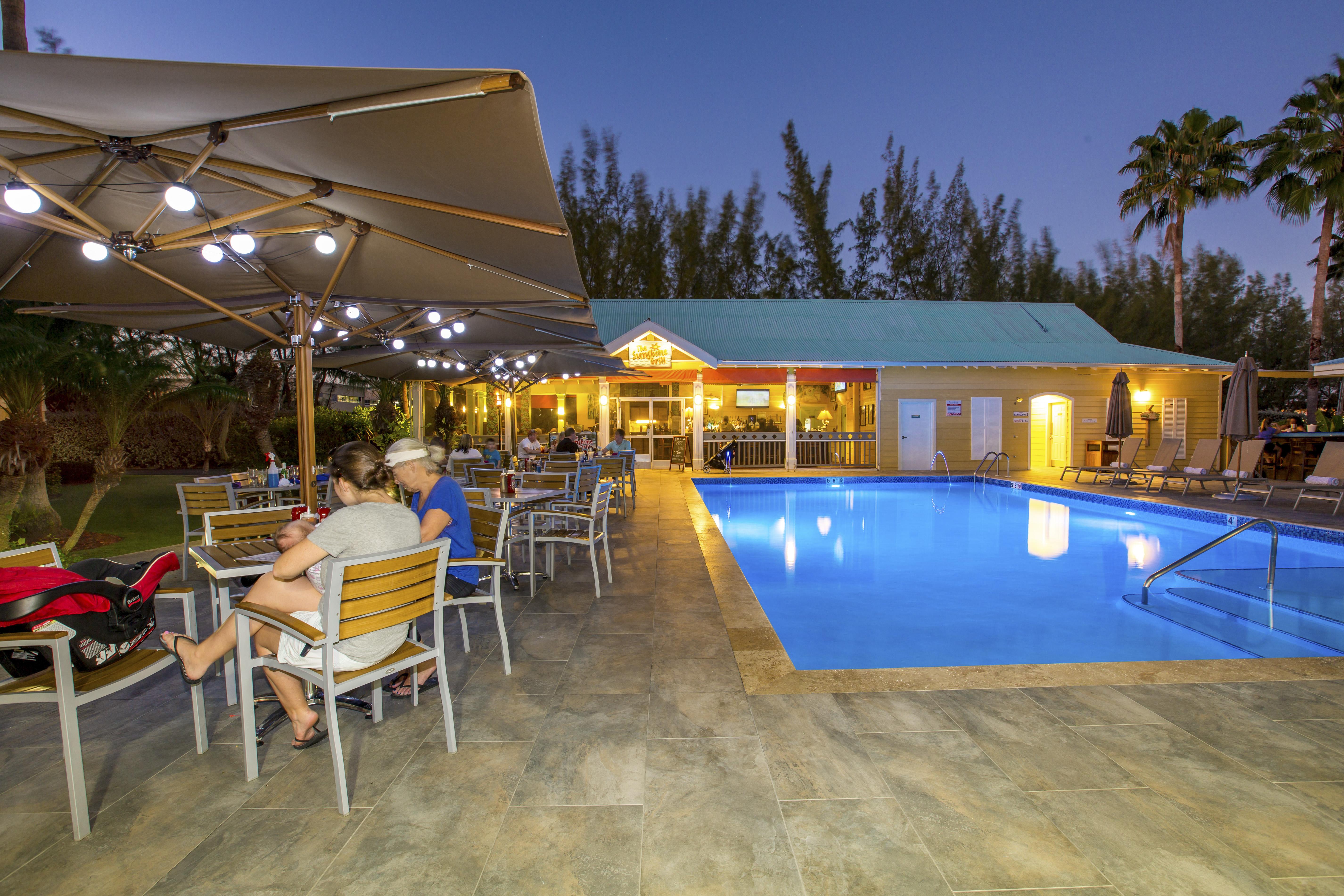 Sunshine Suites Resort West Bay Buitenkant foto